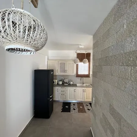White Parikia (Paros)