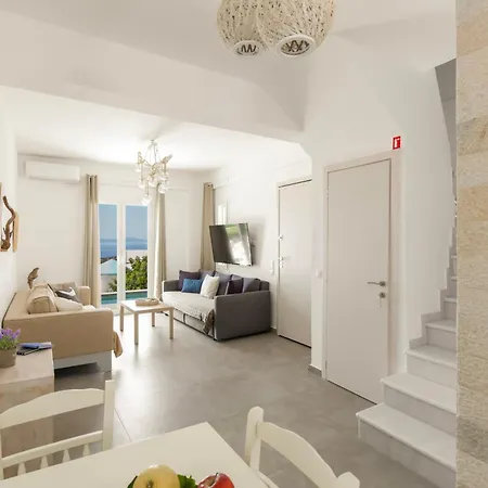 White Parikia (Paros)
